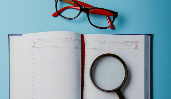 audit-3929140_1280 glass examine